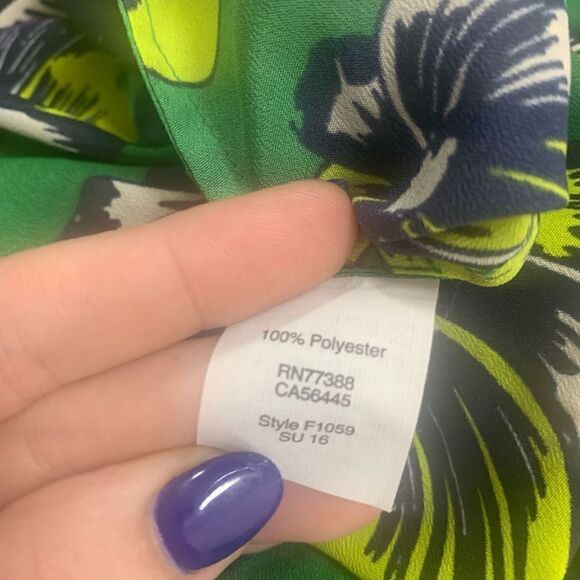 J Crew petite size 0 green floral blouse top (i1) - Picture 7 of 16